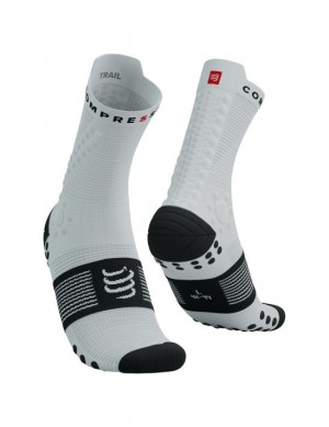 Καλτσεσ Compressport Pro αγωνιστικα Socks v4.0 Trail ασπρα μαυρα | ZTVRP-0721