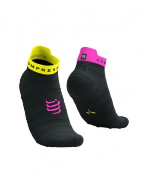 καλτσες για τρεξιμο ανδρικα Compressport Pro αγωνιστικα Socks v4.0 Ultralight Run Low μαυρα κίτρινα ροζ | RHZFO-6048