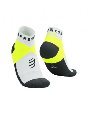 καλτσες για τρεξιμο ανδρικα Compressport Ultra Trail Low Socks ασπρα κίτρινα | XCAIT-6730