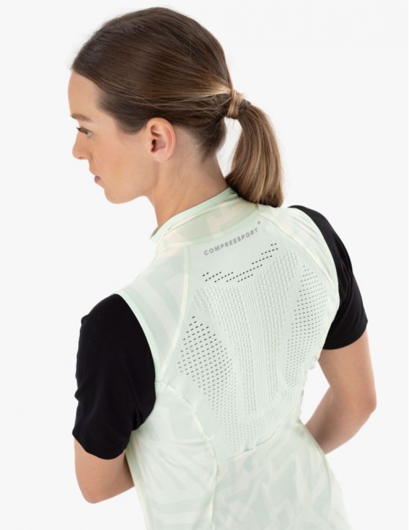 μπουφάν για τρέξιμο γυναικεια Compressport Hurricane Windproof Vest W Πολύχρωμο | XHKUJ-0268